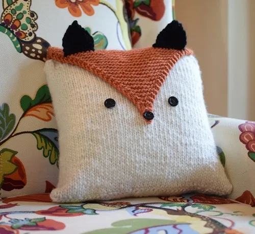 kintted-animal-pillow-6